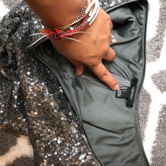 🔥Sequined Short Sleeve Crop Top F21 Size LARGE - Picture 6 of 6